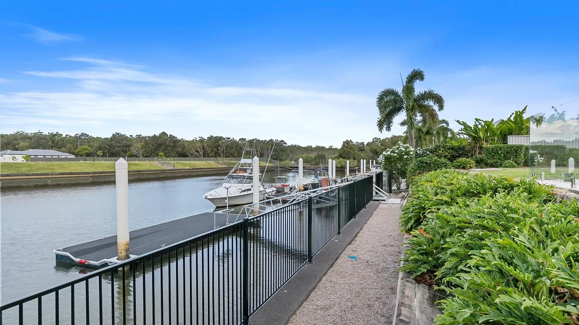 Villa Waters Edge! Banksia Beach Сasa de vacaciones