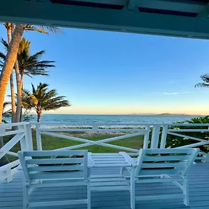 Absolute Beachfront Bowen Beach House 3 Bedroom Holiday home