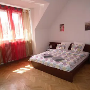 old-town-spacious-apartment.praguehotelsweb.com/